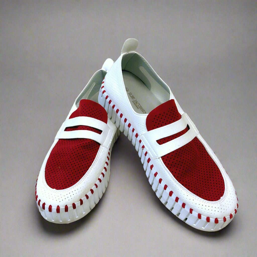 IIse Jacobsen red and white "Tulip" loafer, size 9