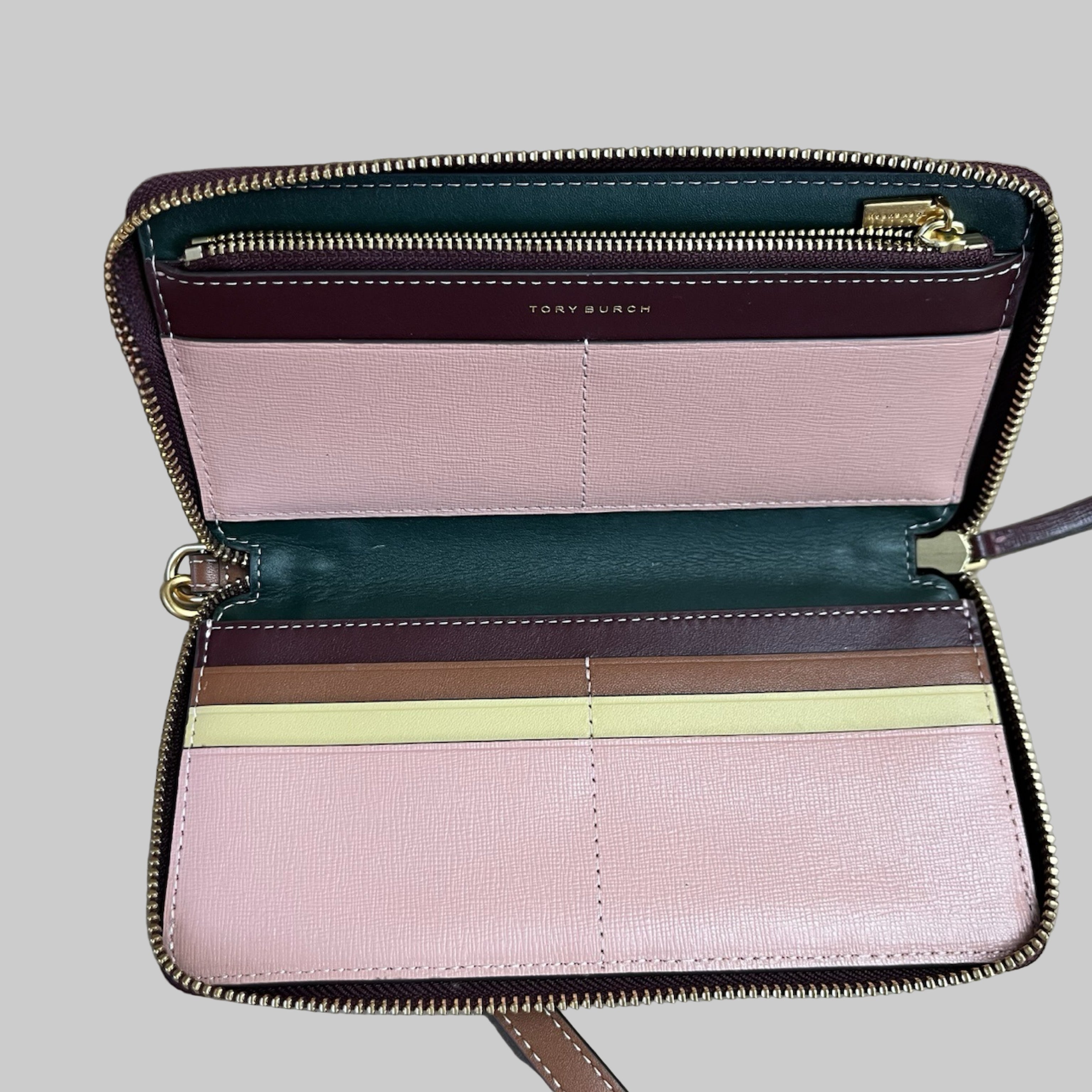 Tory Burch printed Robinson zip wallet, LIKE NEW!