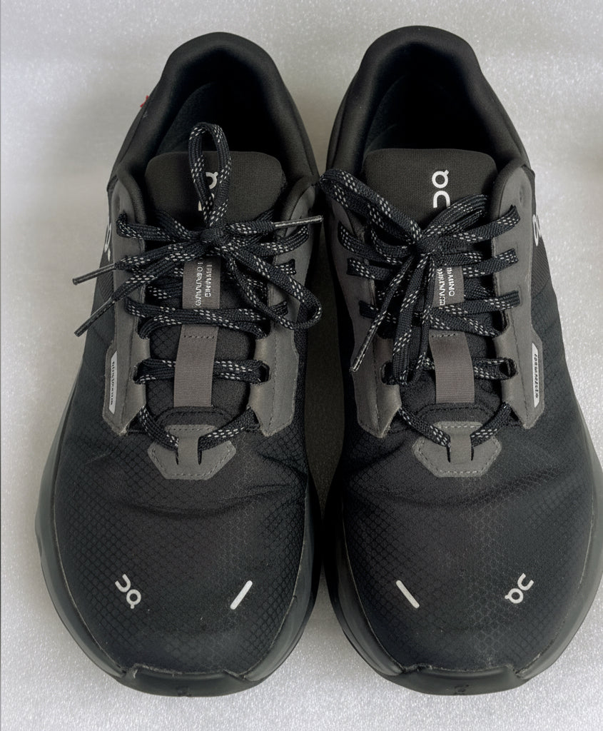 Cloud Running black Cloudrunner 2 shoes, size 9