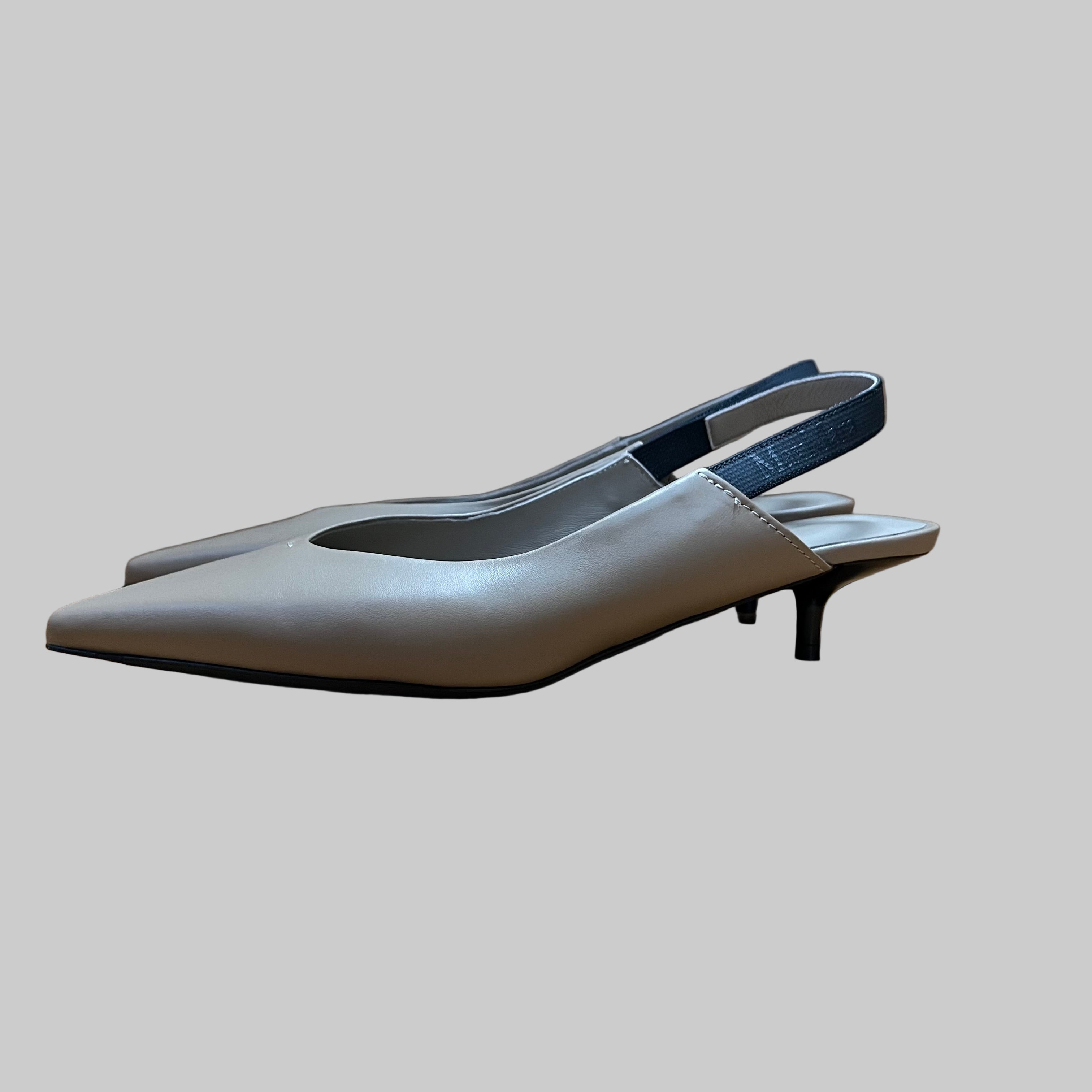 Max Mara taupe Slingy Footwear Sandals, size 39.5, NEW WITHOUT TAGS!