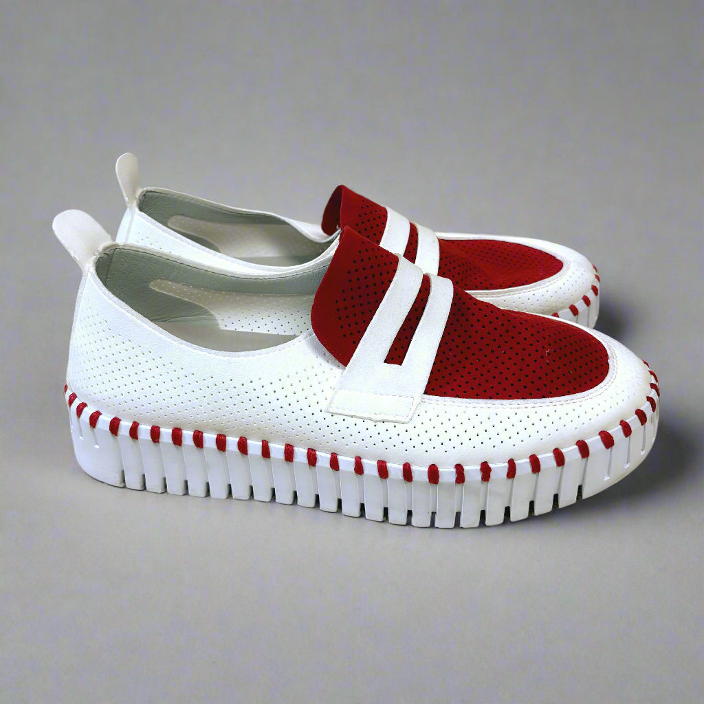 IIse Jacobsen red and white "Tulip" loafer, size 9