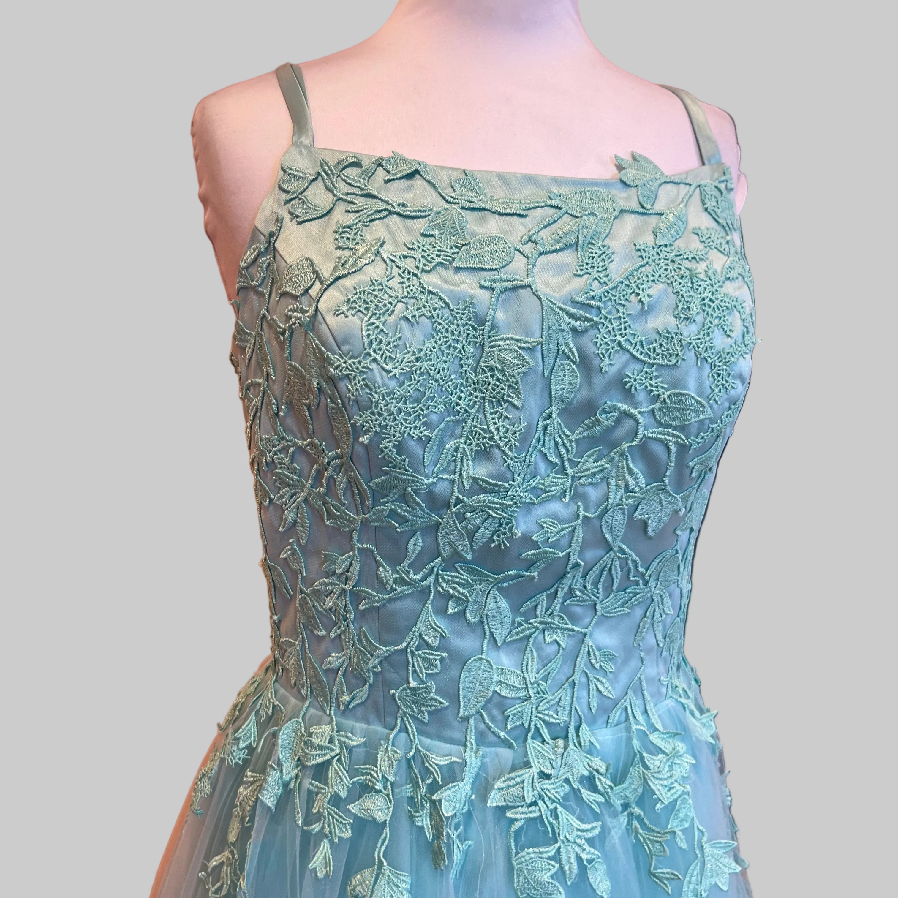 Vnaix aqua tulle dress with appliqué, size L