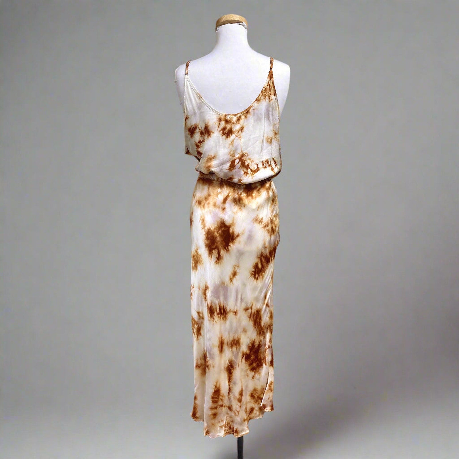 Young, Fabulous, and Broke brown tie dye dress, size L, NEW WITH TAGS!