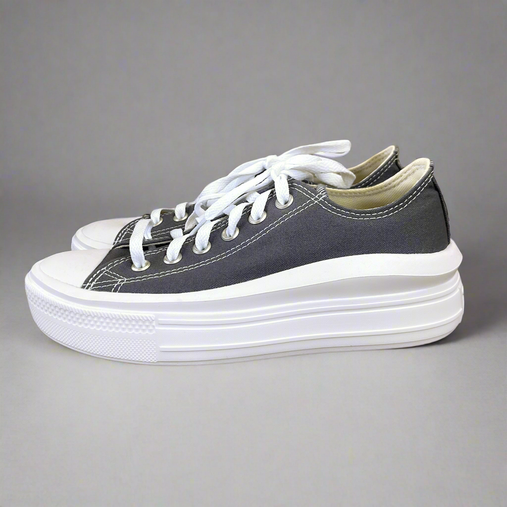 Converse gray All Star Platform sneakers, size 8, NEW IN BOX!