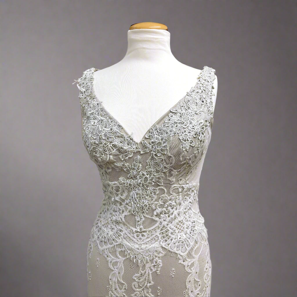 Cameron Blake gray lace dress, size 6, NEW WITH TAGS!