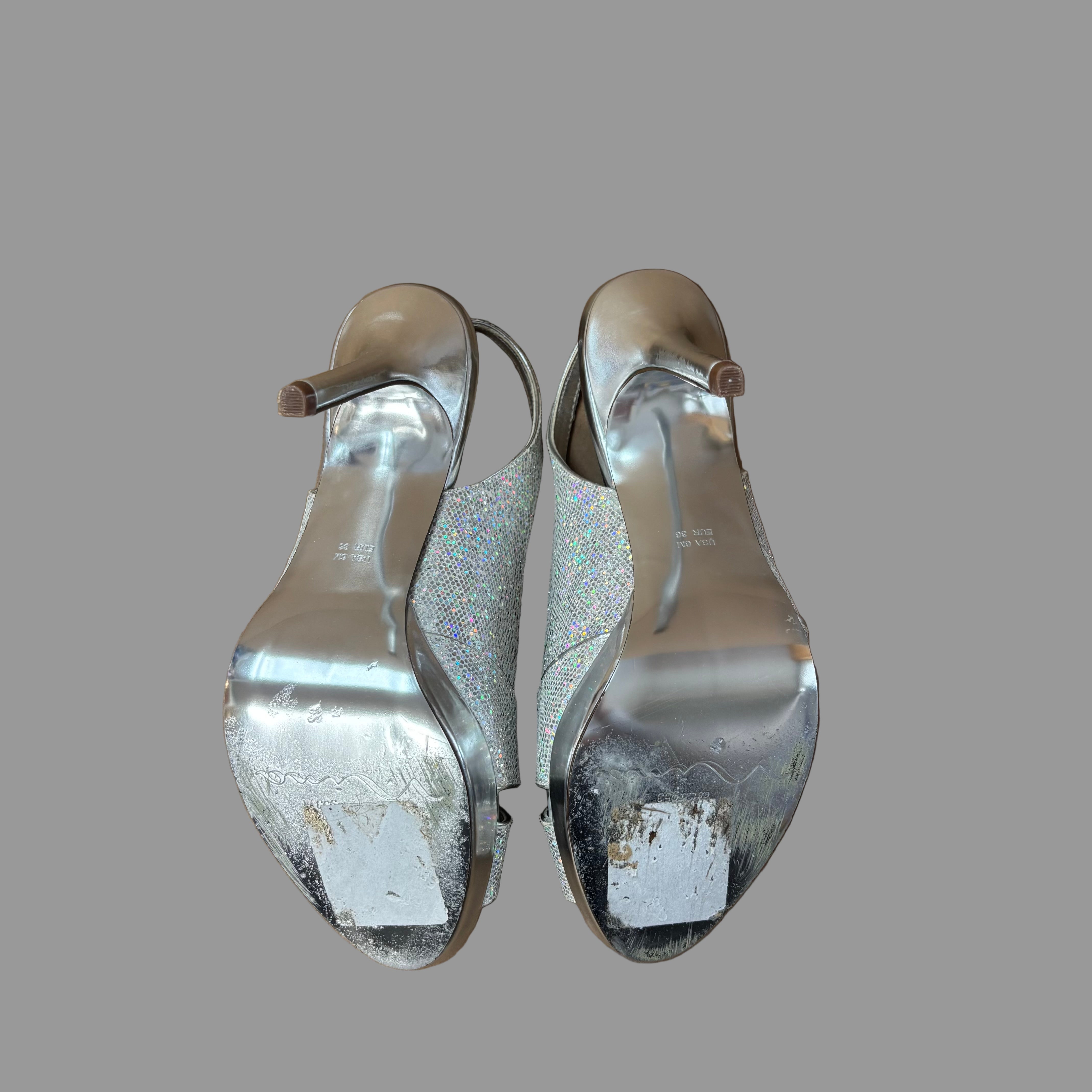 Nina silver Felice shoes, size 6, LIKE NEW!