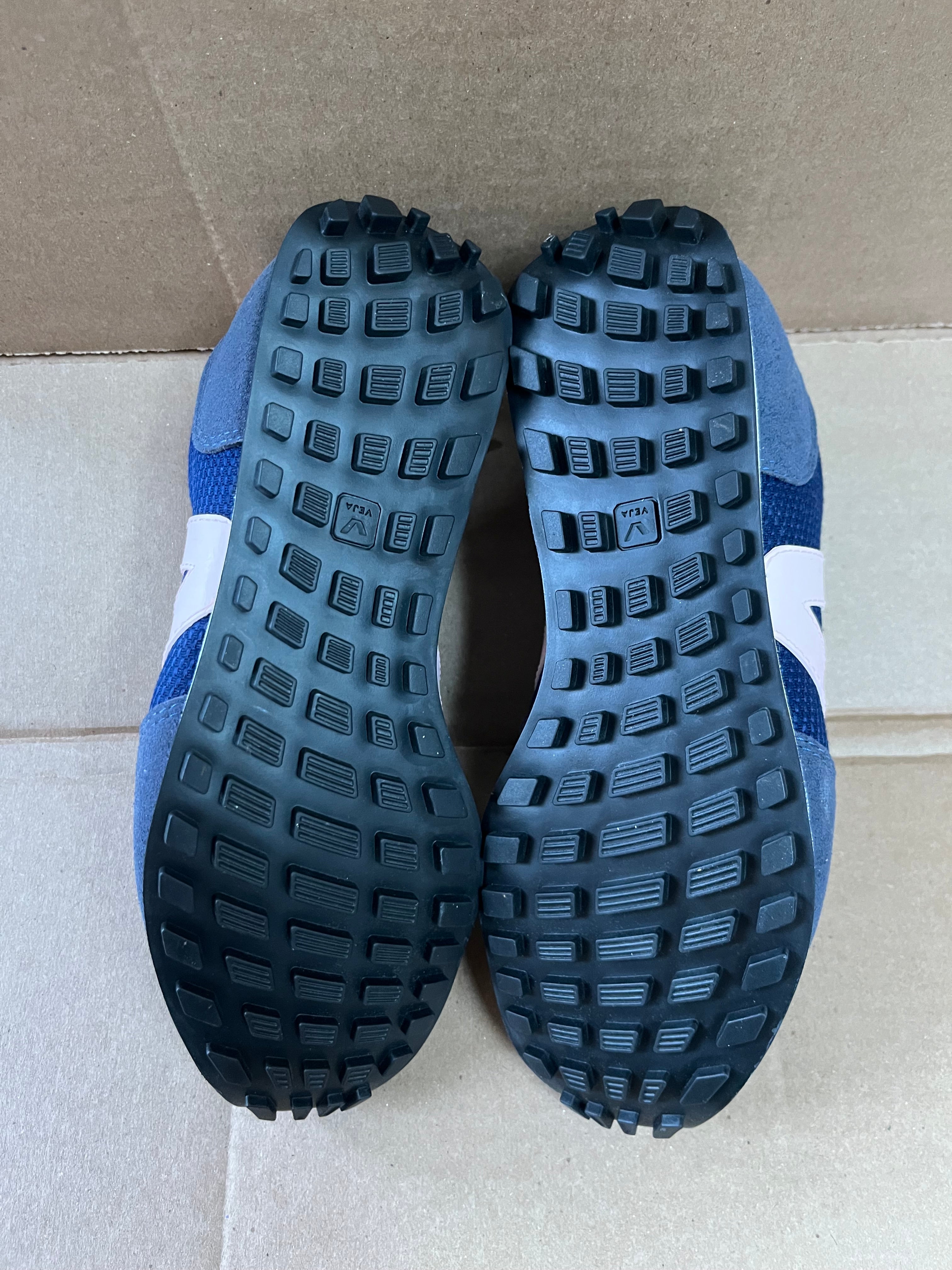 Veja navy/pale pink runners, size 7