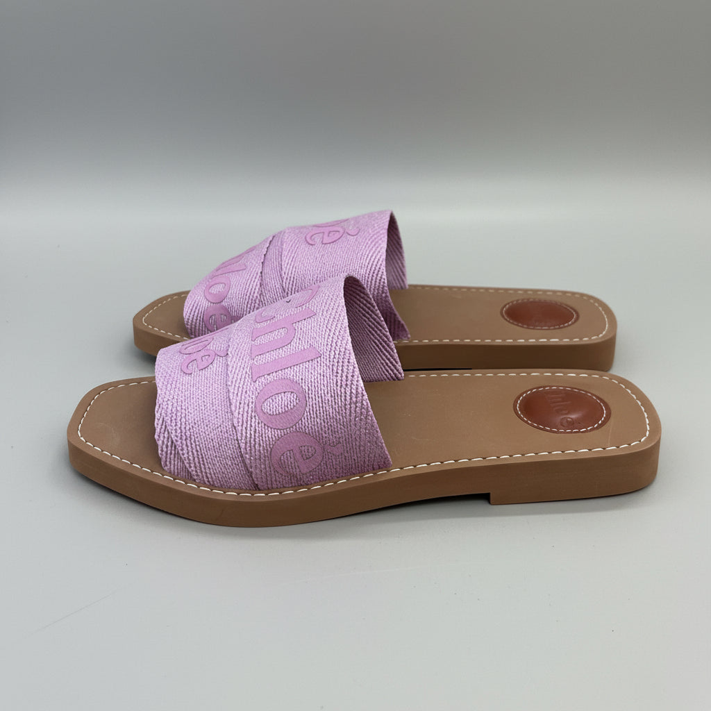 Chloe lavender Woody logo slides, size 8, NEW WITH TAGS!