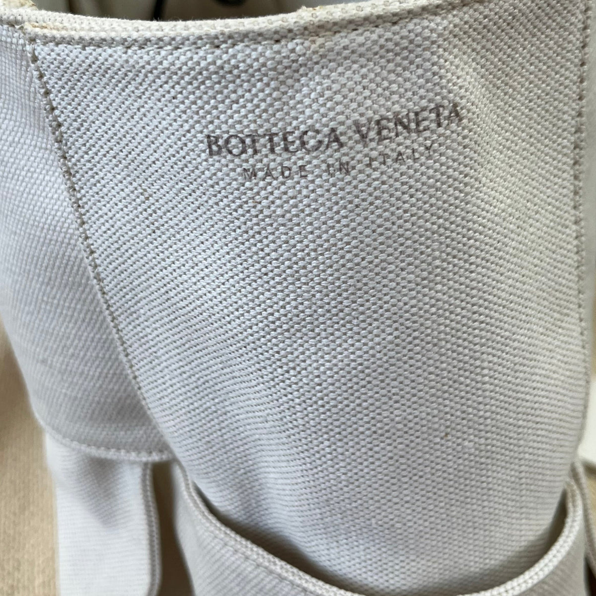 Bottega Veneta ivory woven Arco tote bag, NEW WITH TAGS!