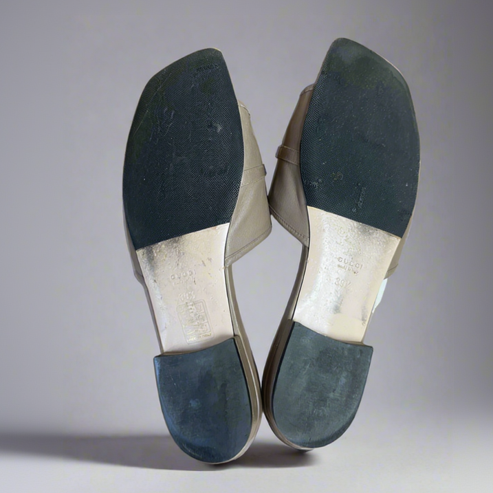 Gucci Horsebit beige slide sandal, size 39.5