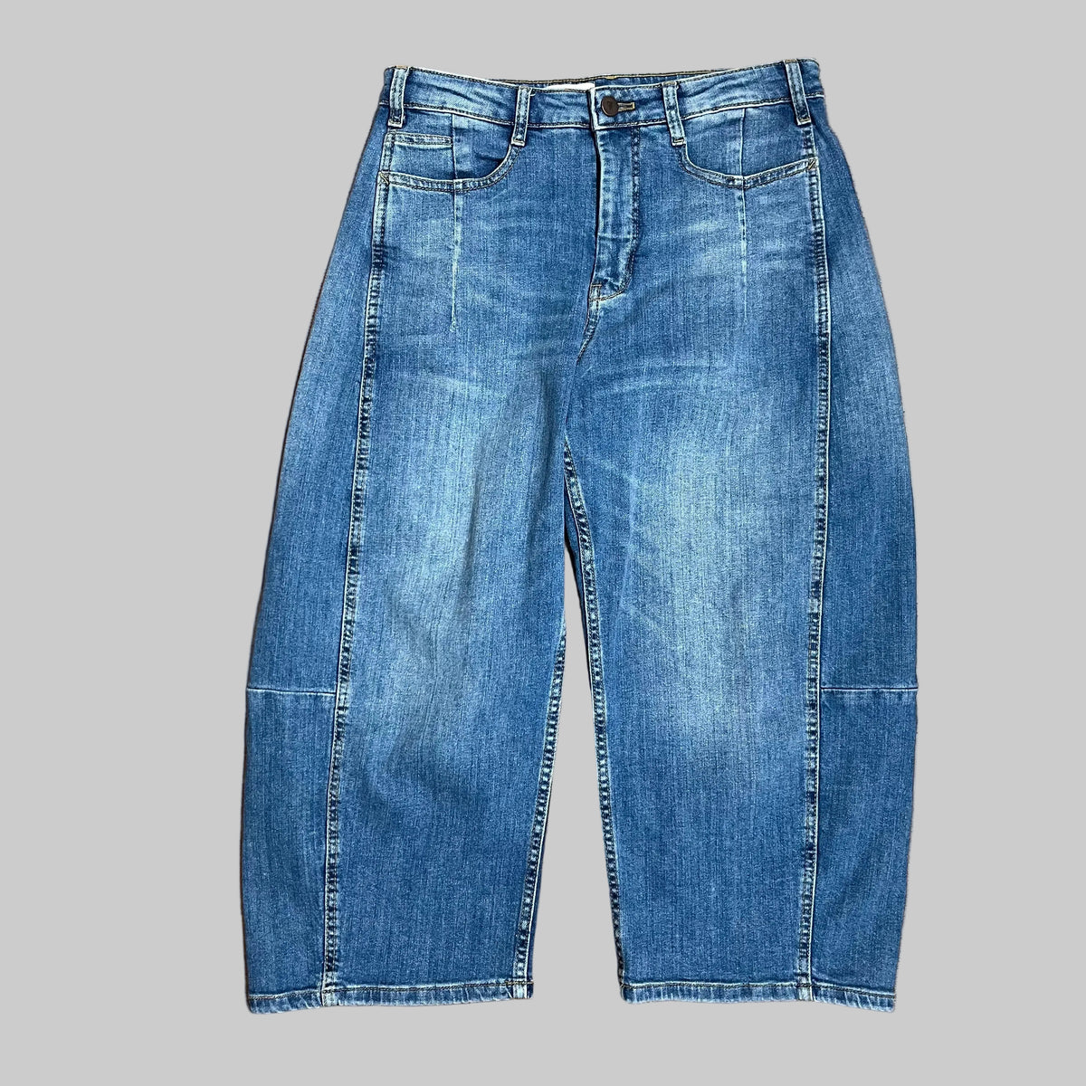 Pilcro barrel leg jeans, size 27P
