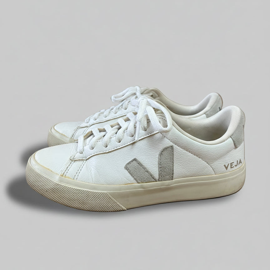 Veja white campo, size 6