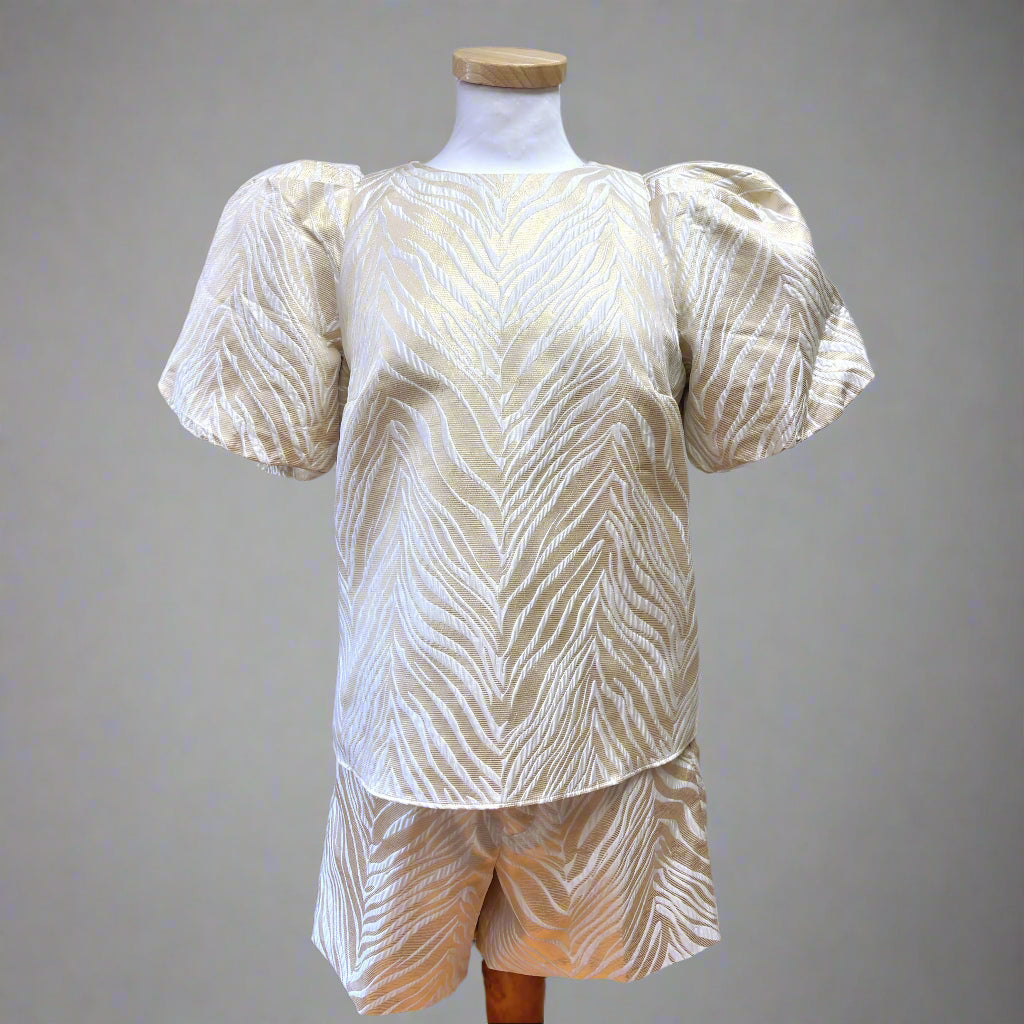 Lilly Pulitzer gold tiger print shorts & blouse set, size 6