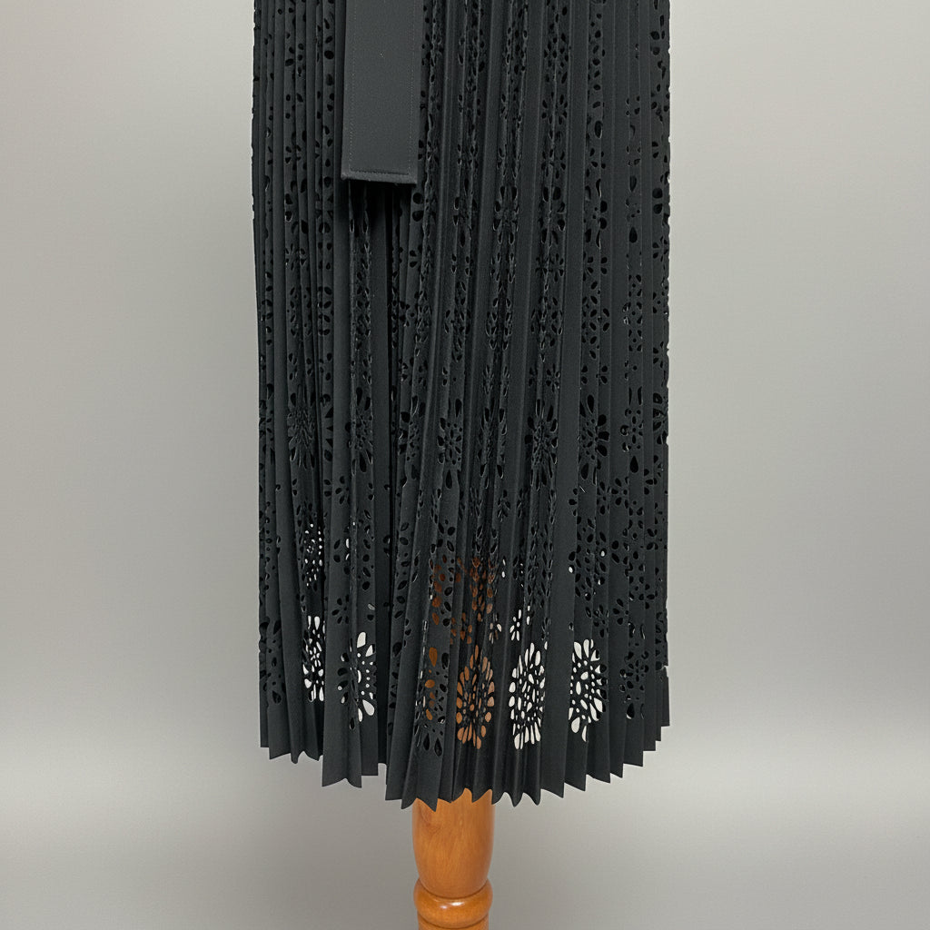 Elie Tahari black lasercut dress, size 4, NEW WITH TAGS!