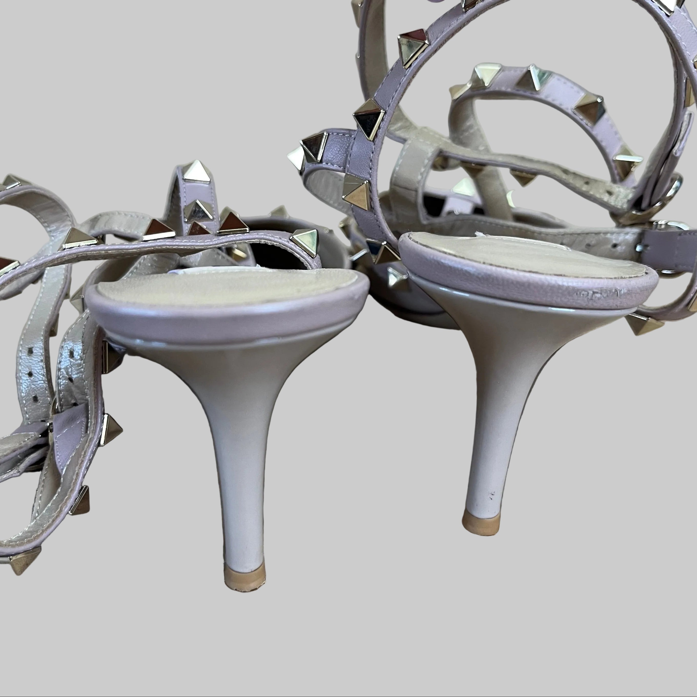 Valentino tan Rockstud shoes, size 9