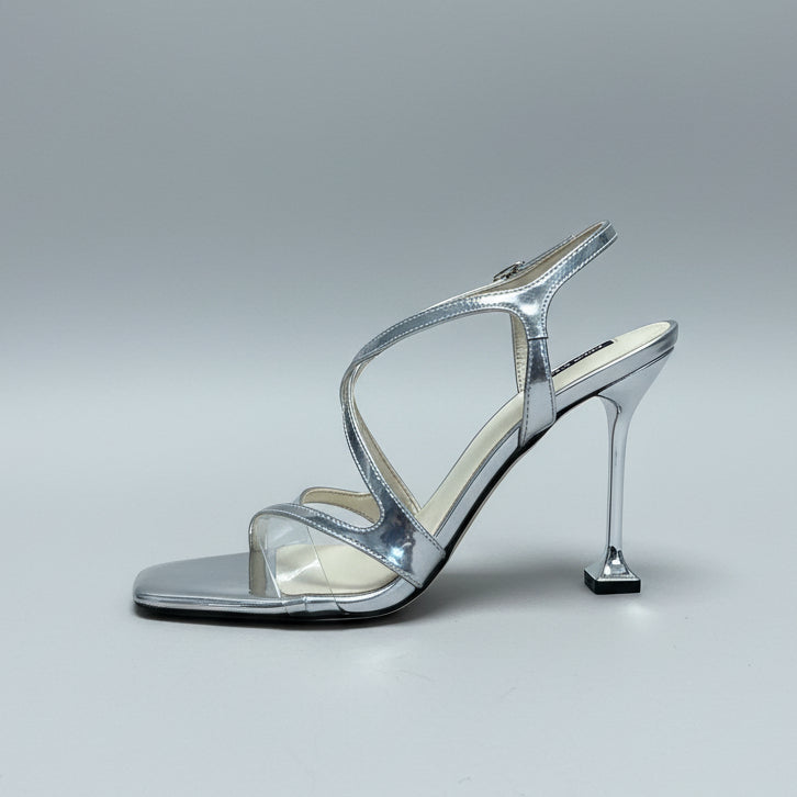 Nine West silver sandals, size 9.5, LIKE NEW!