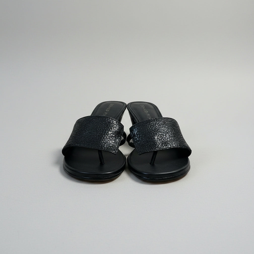 Donald J. Pliner leather Vimm sandal, size 7, NEW IN BOX!
