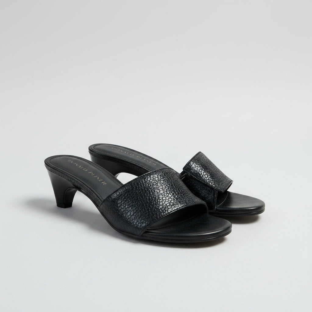 Donald J. Pliner leather Vimm sandal, size 7, NEW IN BOX!