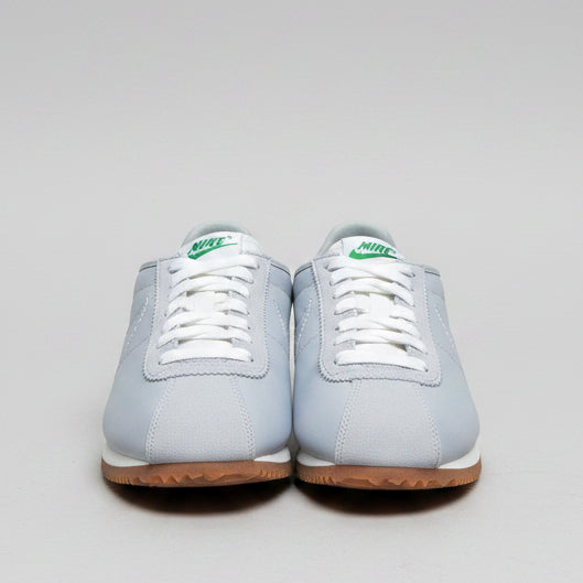 Nike gray/green leather “Cortez” sneaker, Size 9