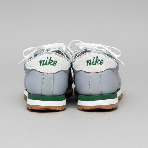 Nike gray/green leather “Cortez” sneaker, Size 9
