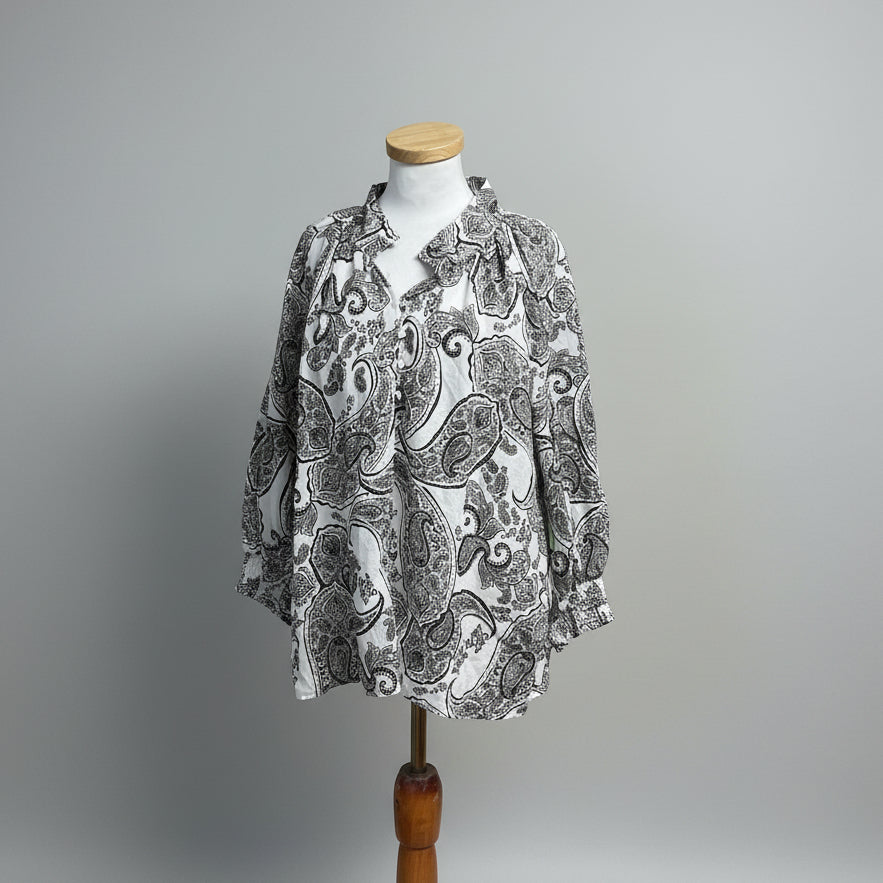 Zoe Kratzmann black and white paisley print blouse, size 10