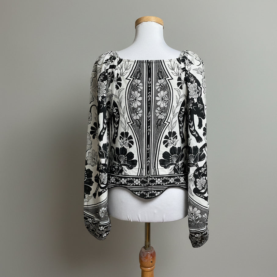 FARM Rio black and white Flower Leopards blouse, size L, NEW WITH TAGS!