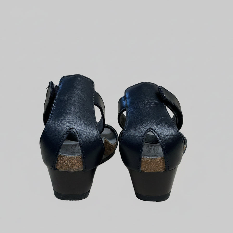 Naot black & pewter Pixie sandals, size 6, BRAND NEW!