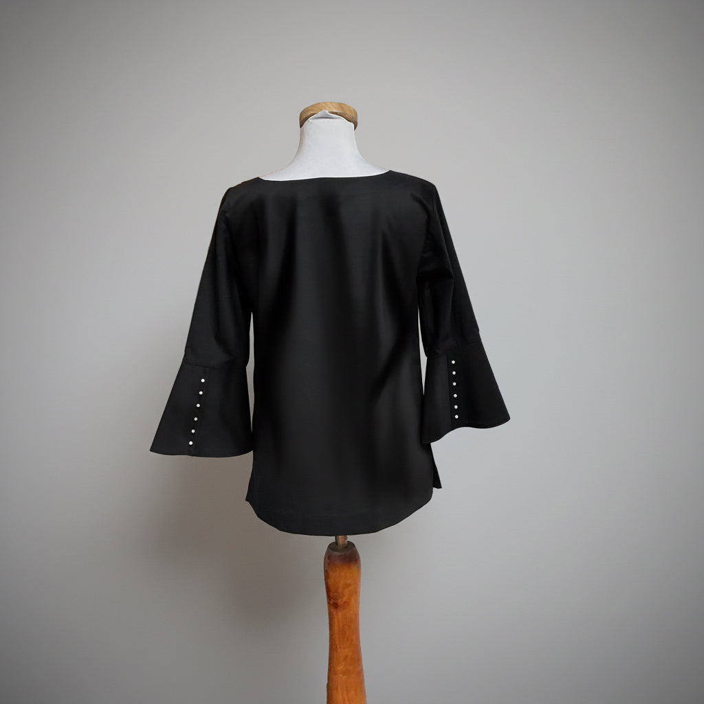 Hinson Wu black blouse with pearl cuffs, size 4, NEW WITH TAGS!
