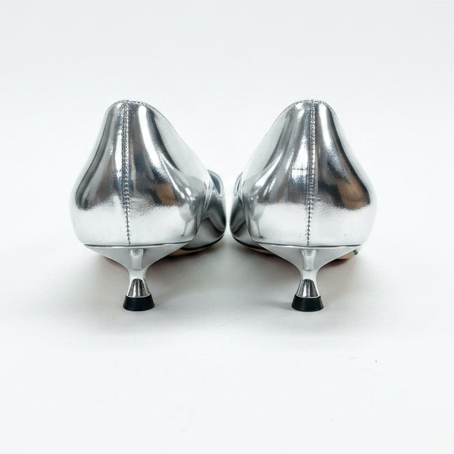 Stuart Weitzman silver Eva kitten heels, size 8.5, NEW WITHOUT BOX!