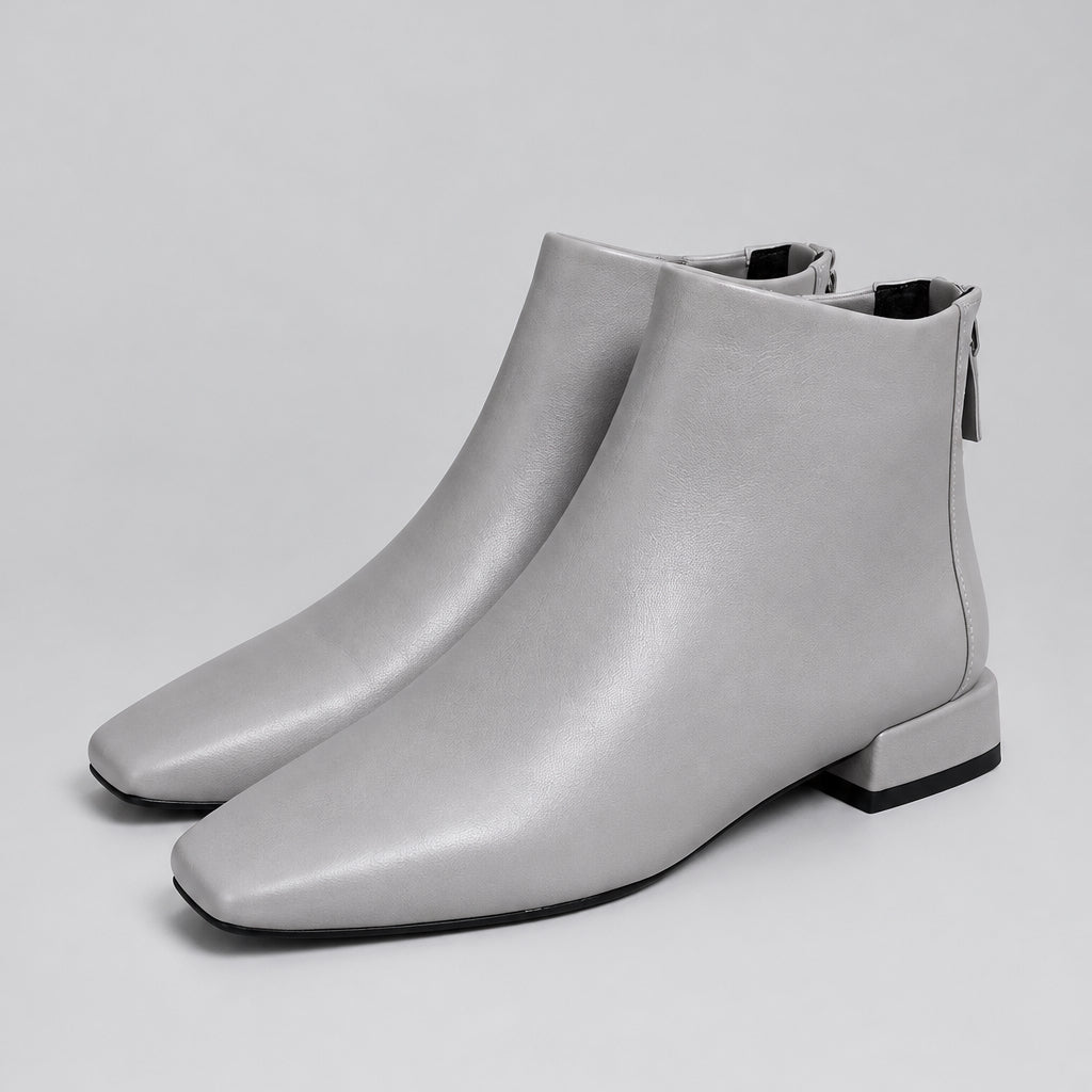 Van Eli taupe bootie, size 8, BRAND NEW!
