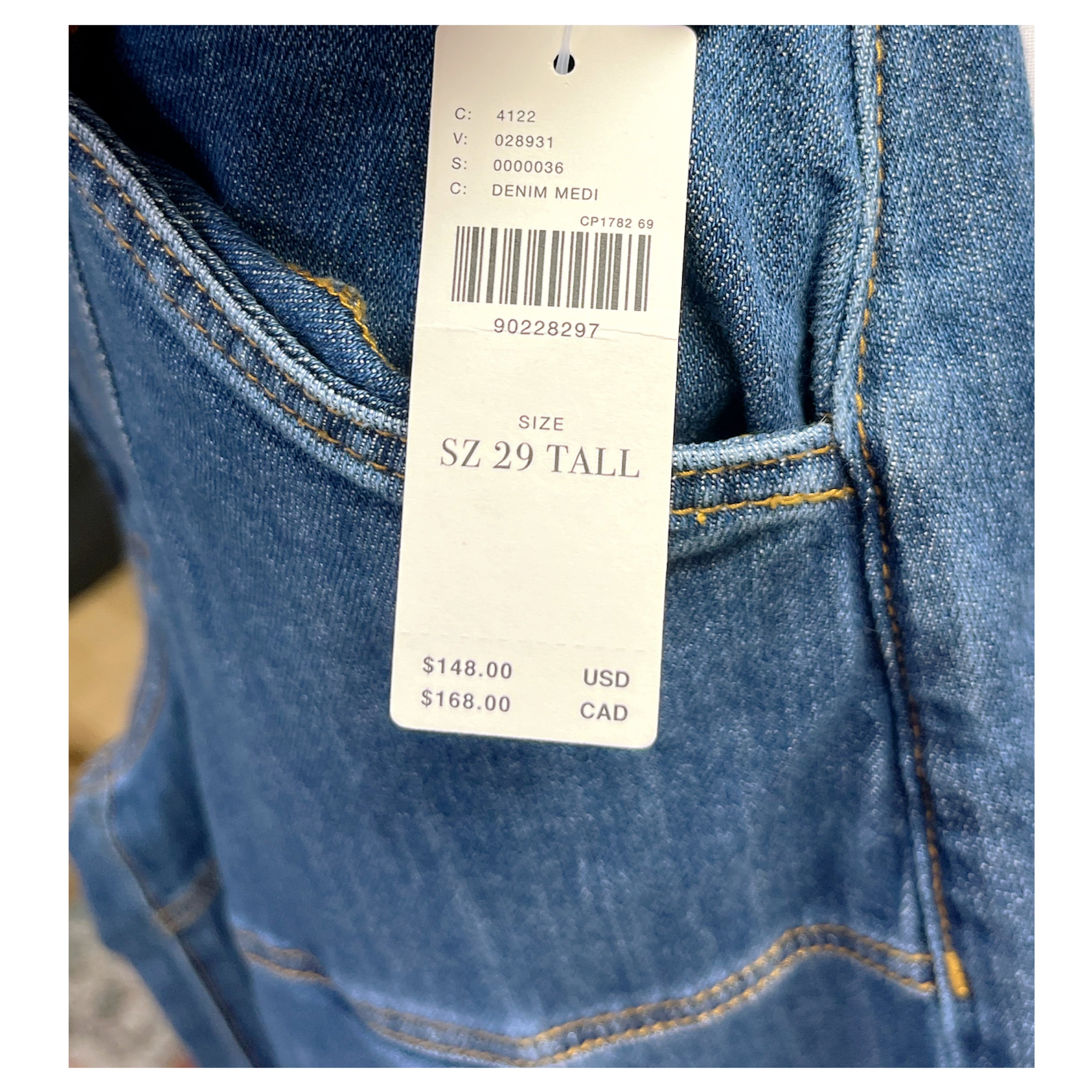 Pilcro seamed flounce high-rise, wide-leg jeans, size 29 Tall, NEW WITH TAGS!