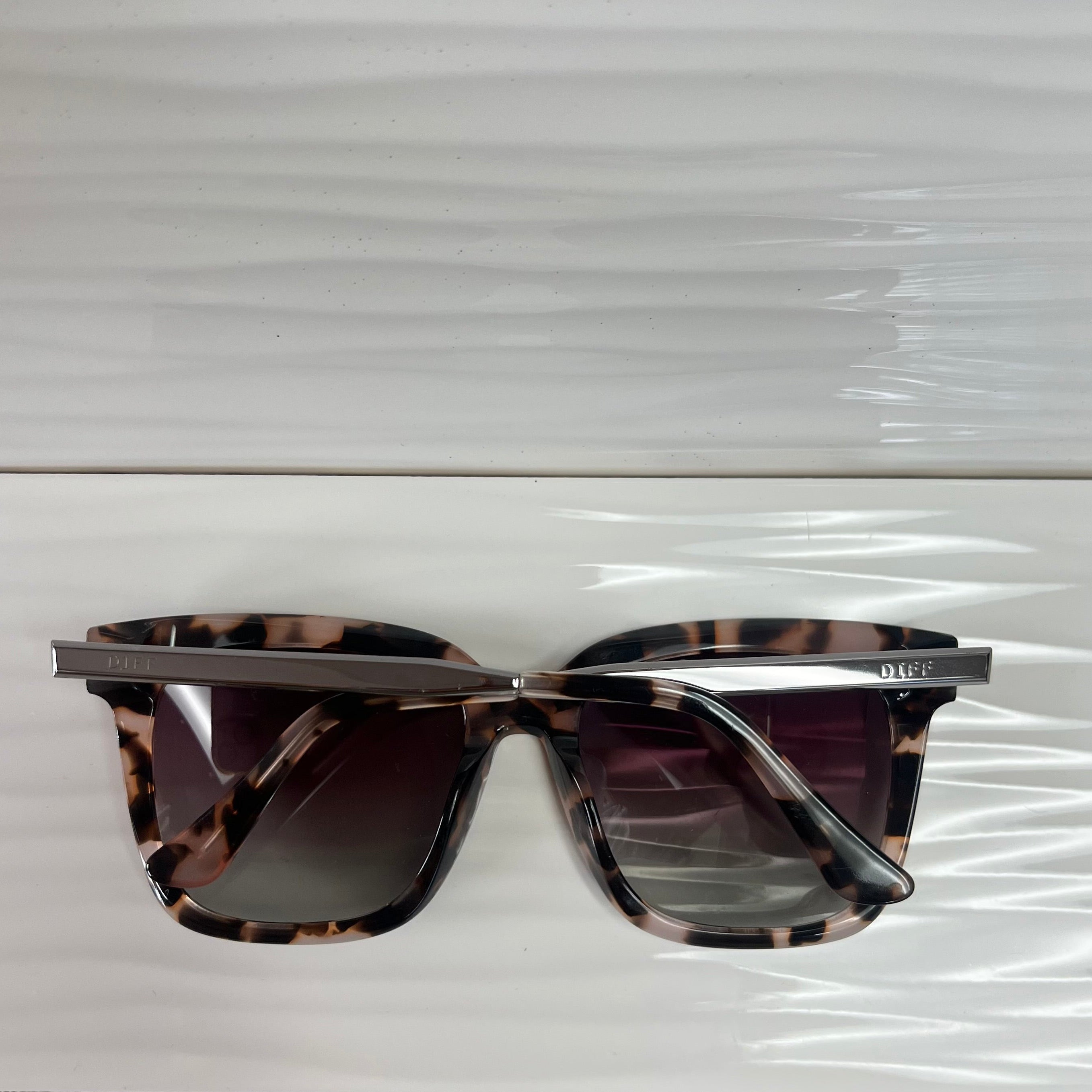 DIFF tortoise Bella polarized sunglasses