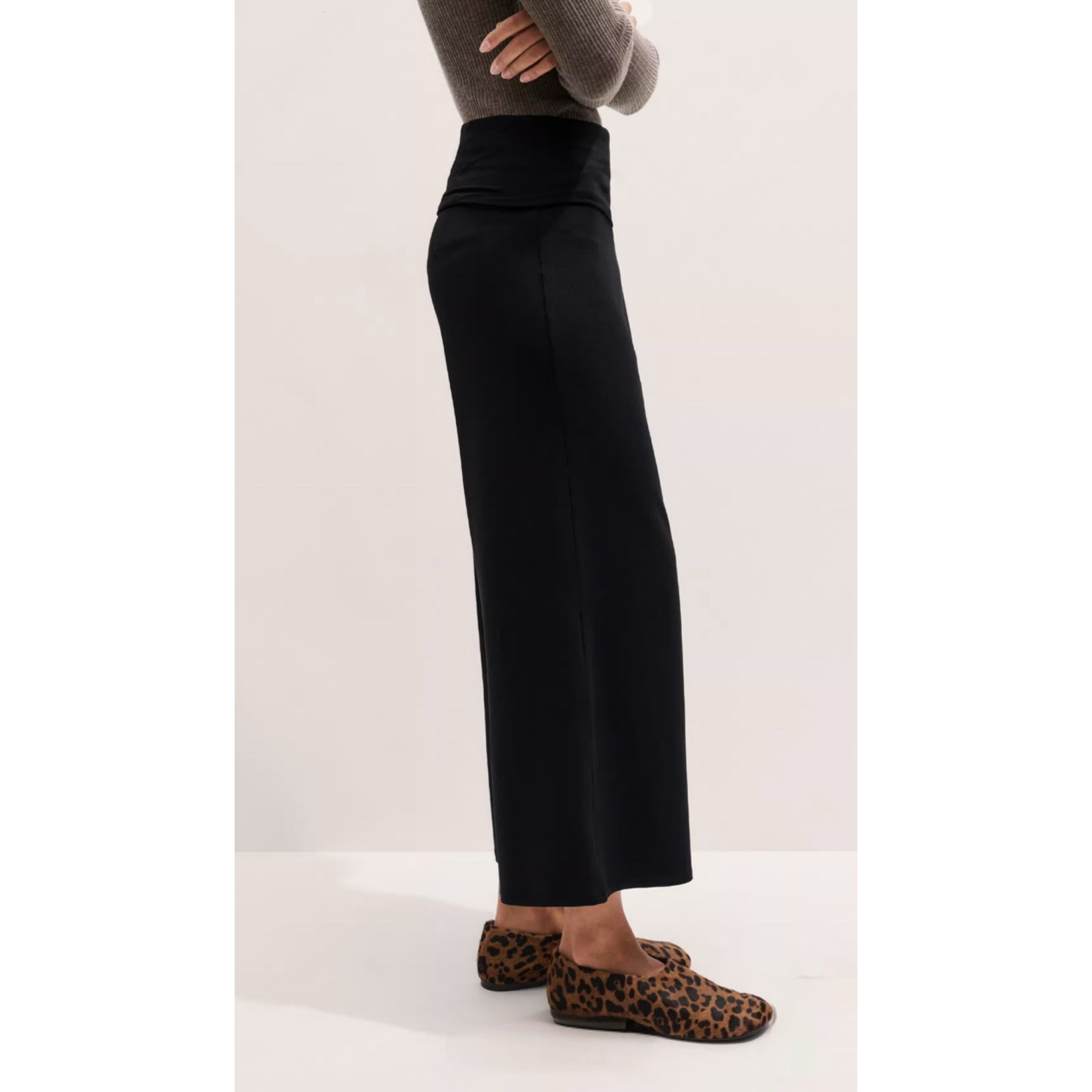 Me+Em black Icon Crop Palazzo  pants, Size XS