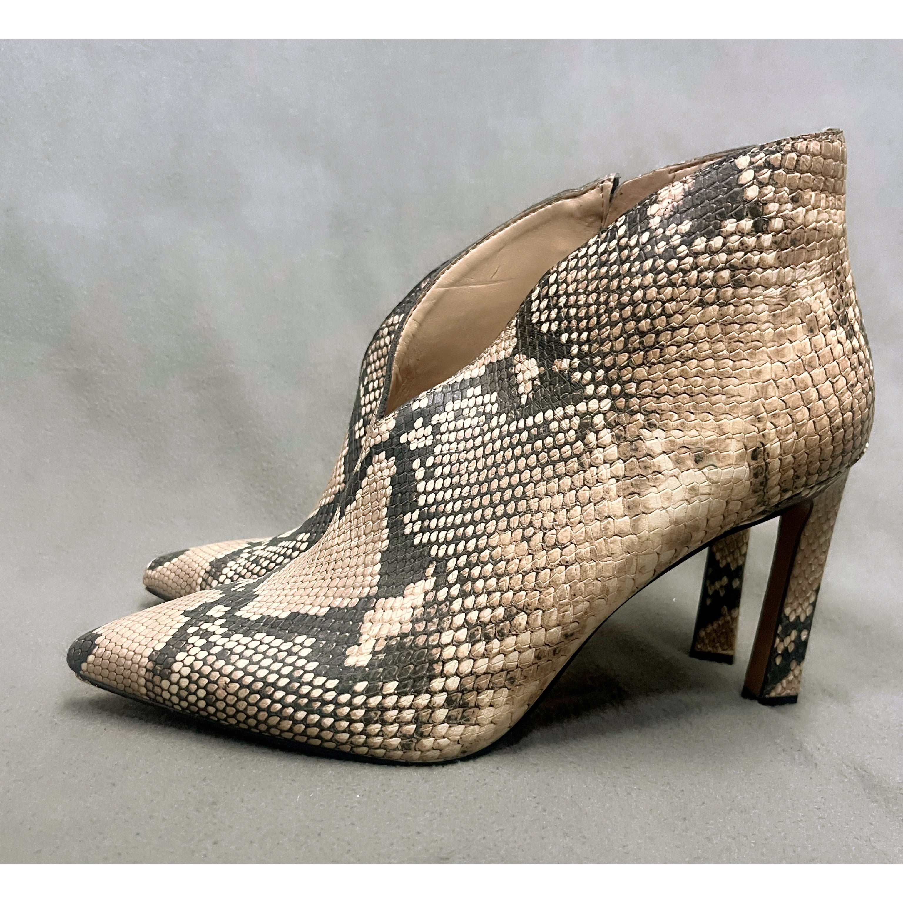 Clearance vince snakeskin shoes