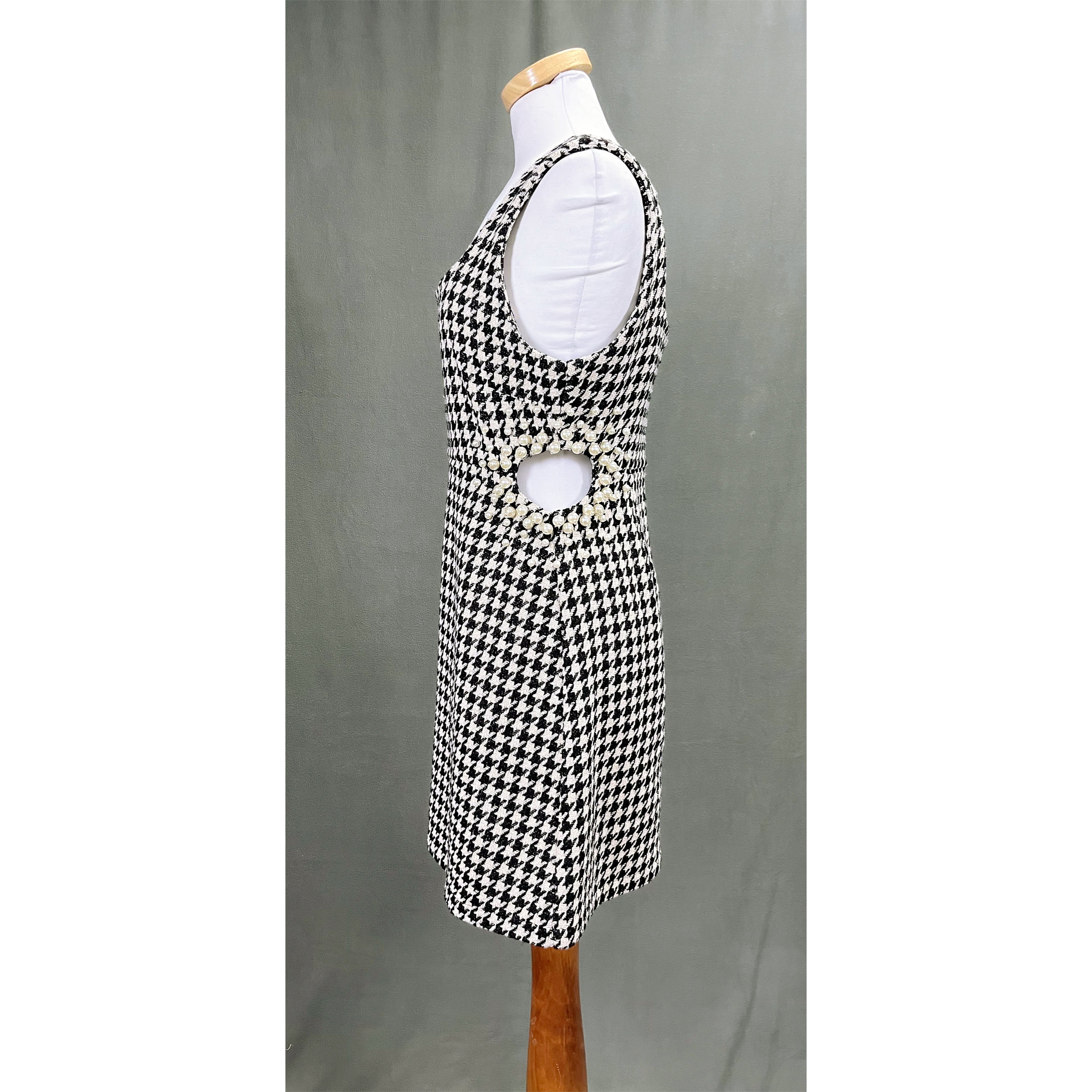 4 Sienna houndstooth dress with pearls, size M, NEW WITH TAGS!