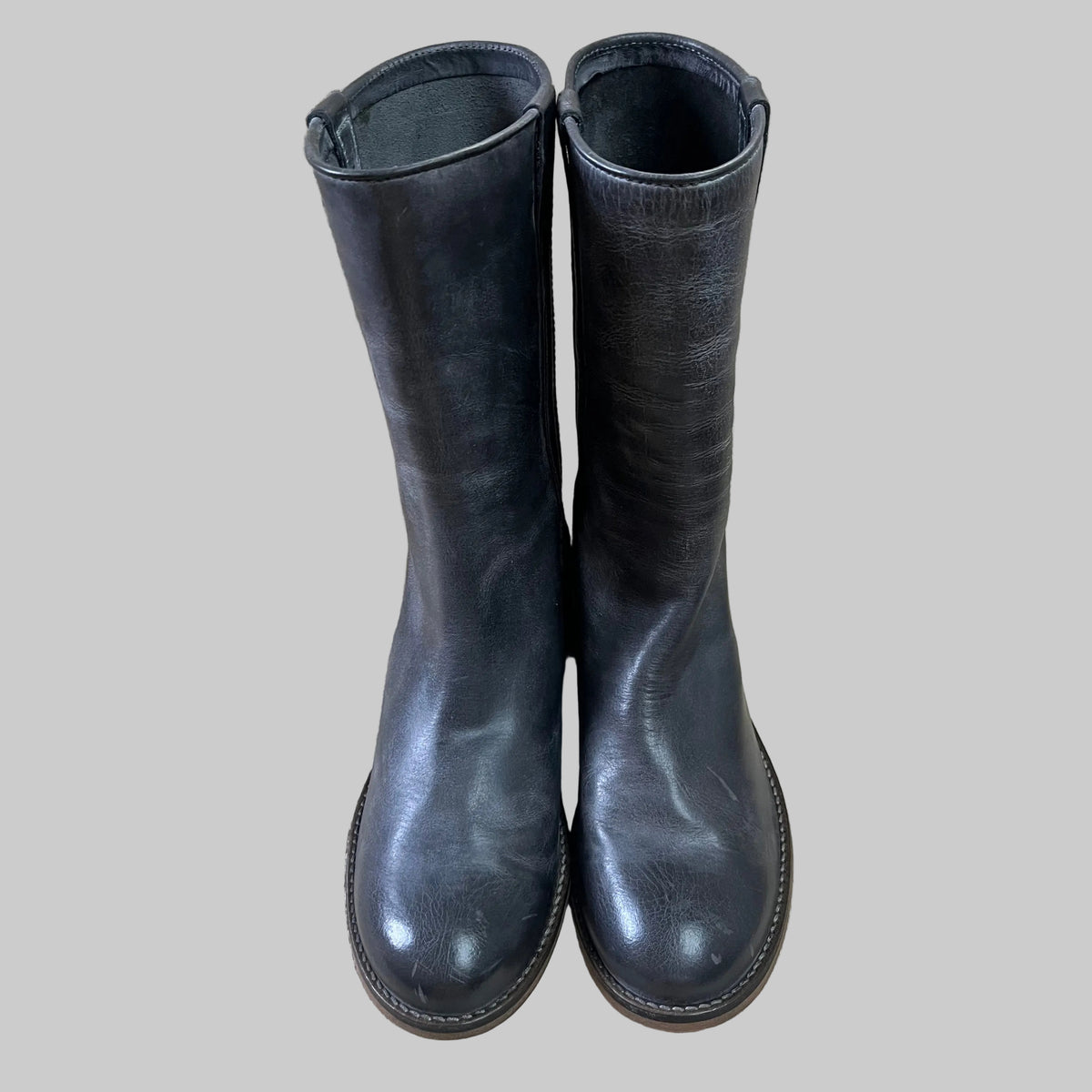 Ivylee gray leather Simone boots, size 9, NEW WITHOUT TAGS!