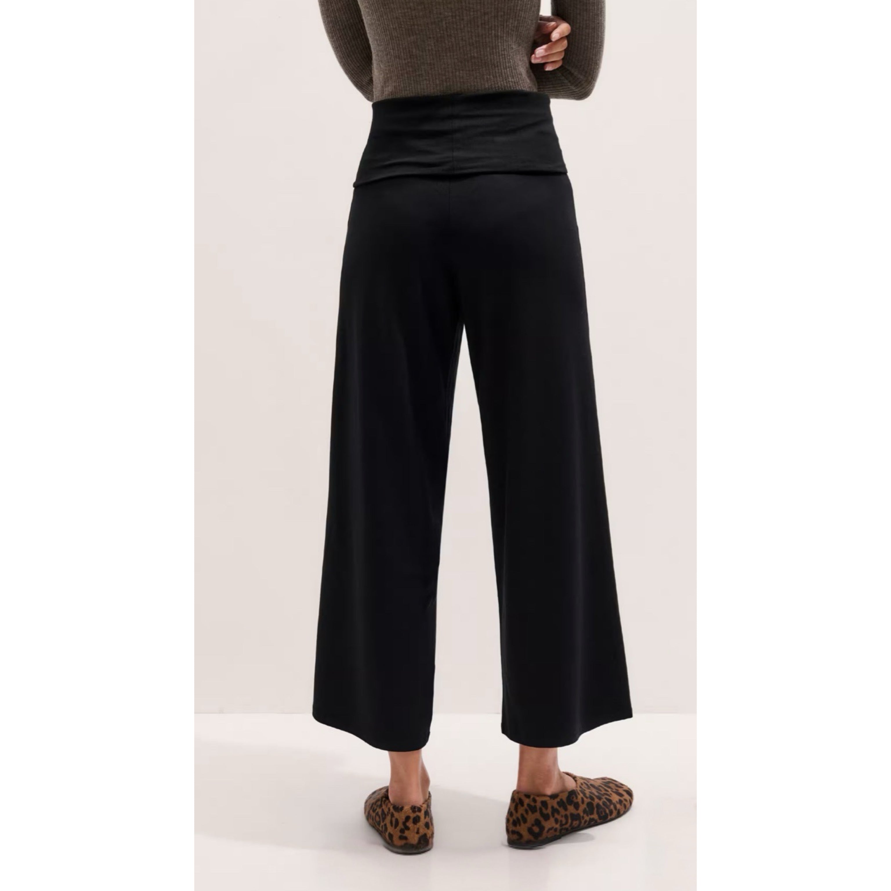 Me+Em black Icon Crop Palazzo  pants, Size XS