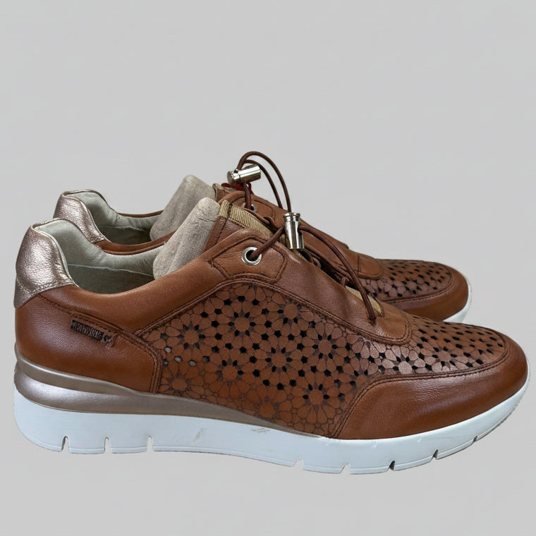 Piklolinos brown lasercut Cantabria shoes, size 9-9.5, NEW WITH TAGS!
