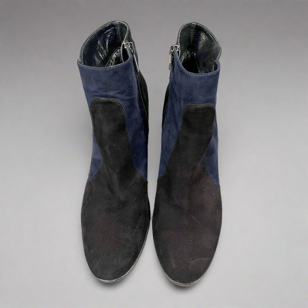 Aquatalia black and navy Elliana boots, size 11, NEW IN BOX!