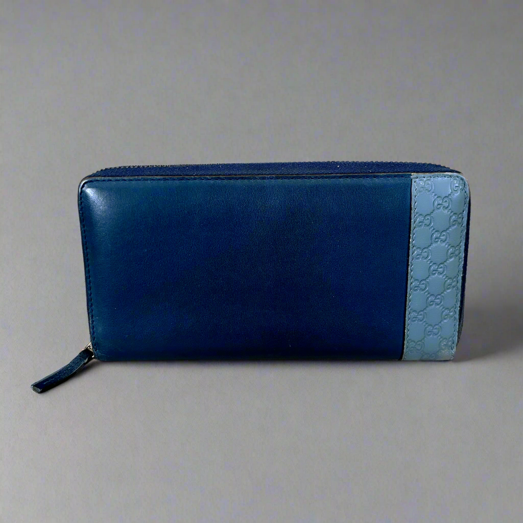 Vintage Gucci navy leather wallet