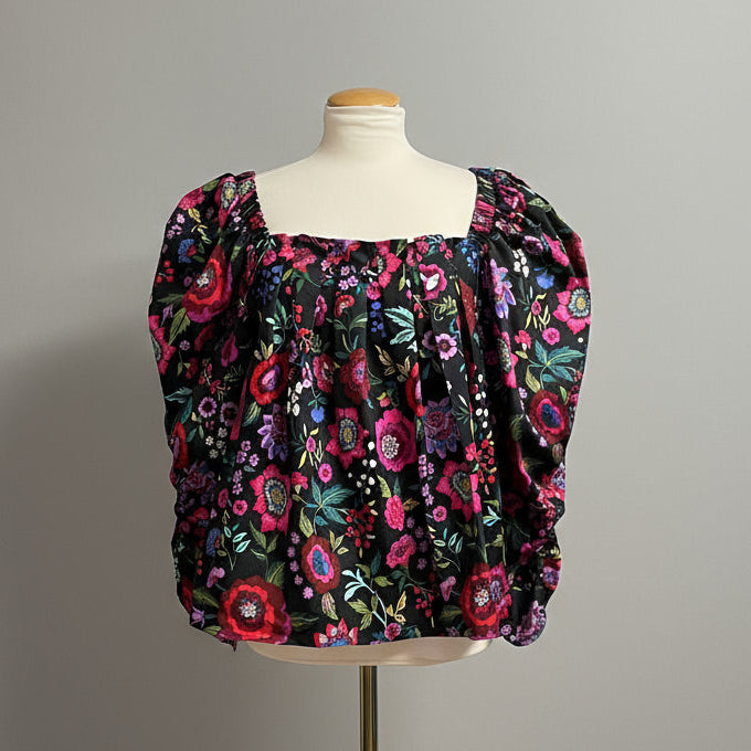 Crosby black and fuchsia floral Winnie blouse, size M