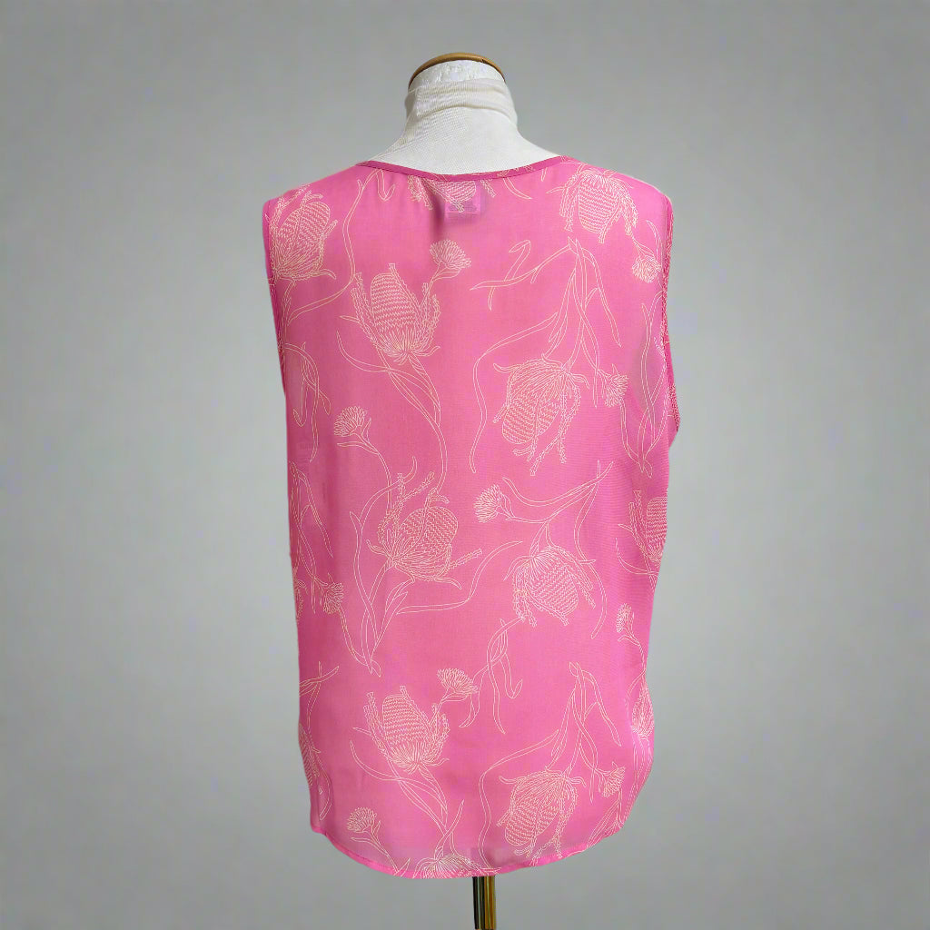 Cabi pink floral Corsage top, size M, NEW WITH TAGS!