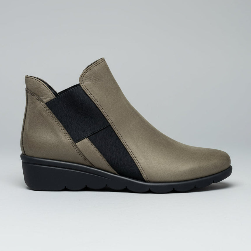 The Flexx olive suede bootie, size 8, NEW IN BOX!