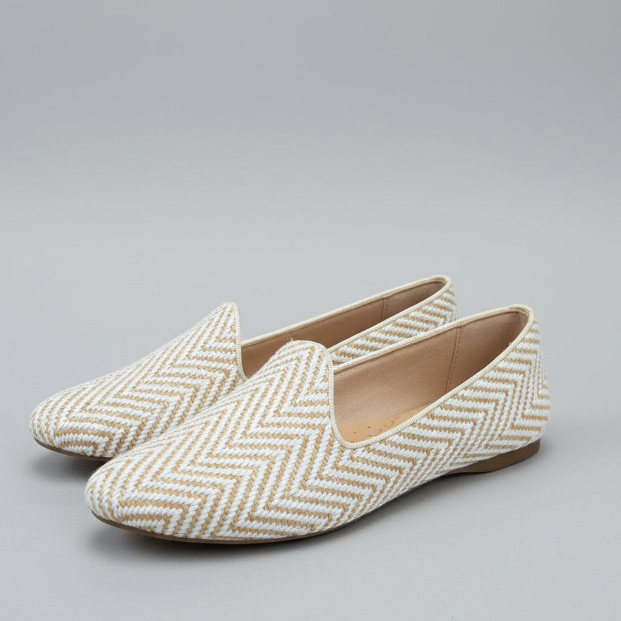 Birdies white and tan herringbone Heron flat, size 7, NEW IN BOX!