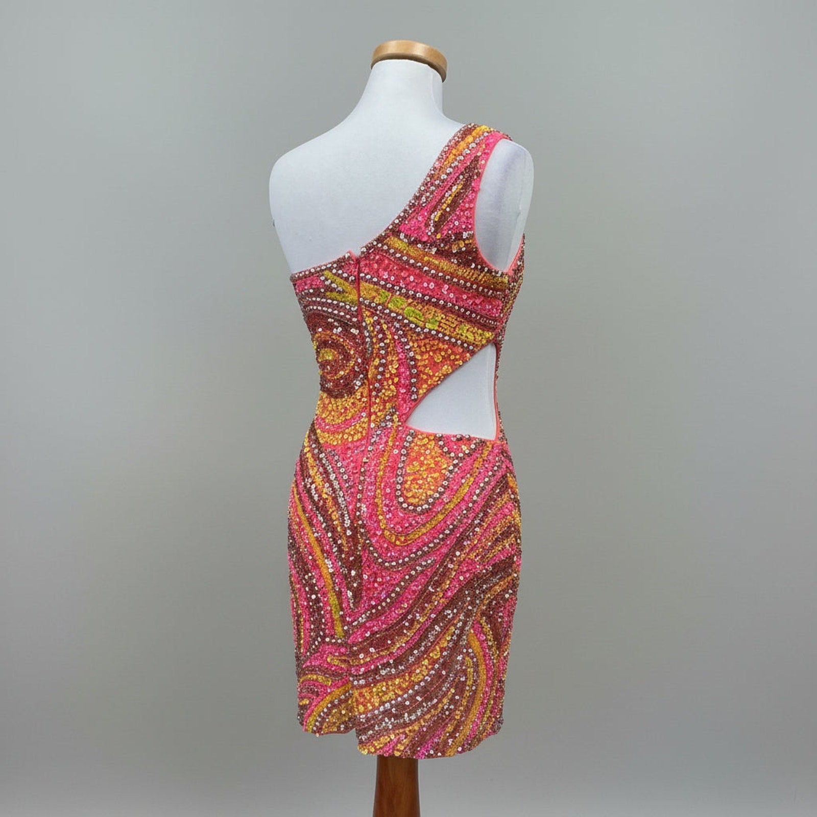 Aleta pink multi short sequin dress, size 6