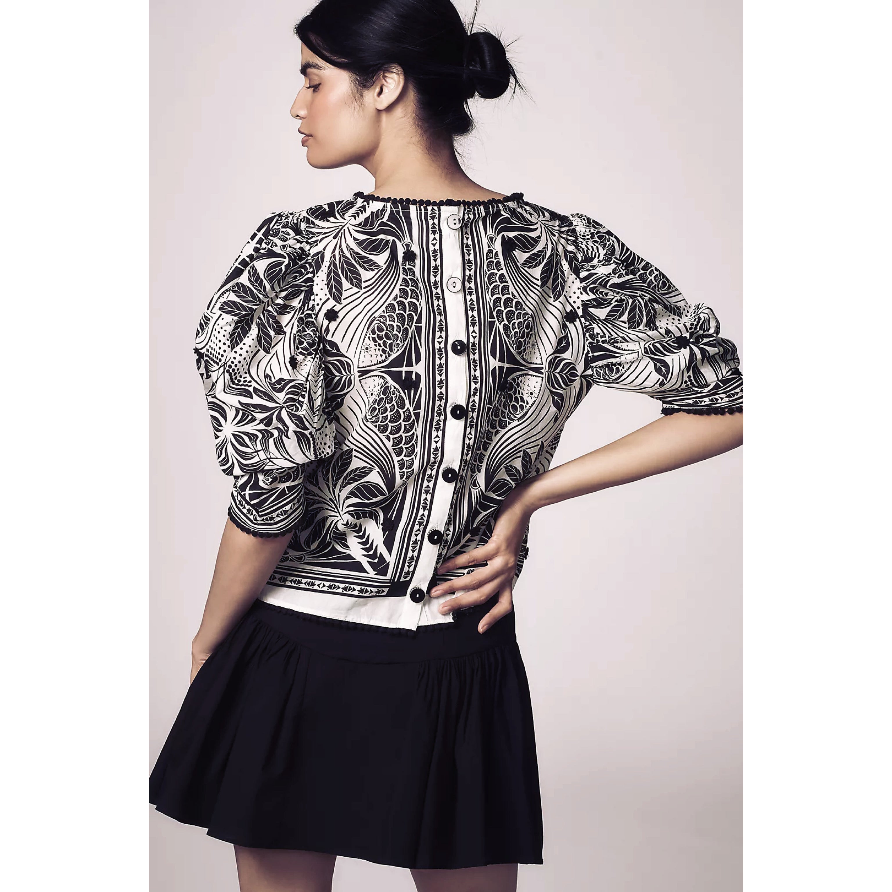FARM Rio black and white Monochrome Elegance blouse, size M