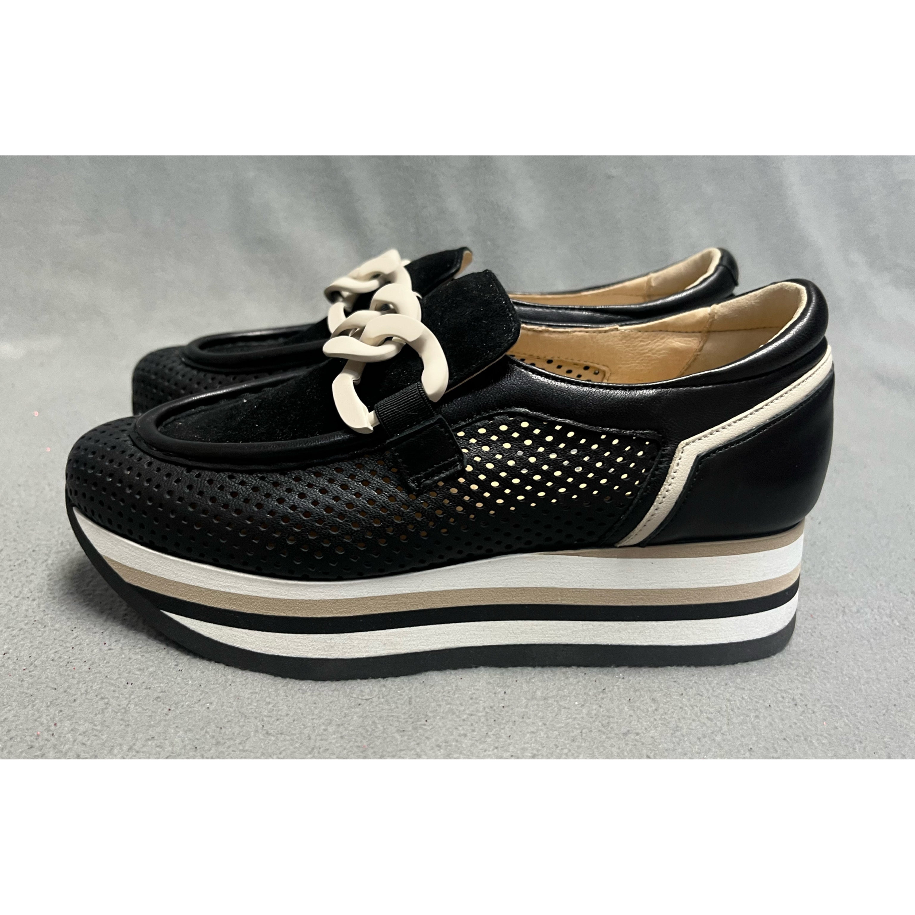 Softwaves black Cathy shoes, size 5.5-6, LIKE NEW!