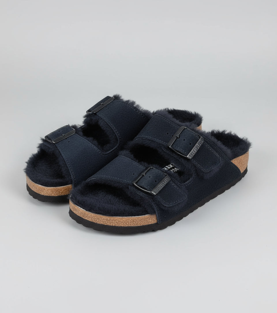 Birkenstock black shearling Arizona sandals, size 8, LIKE NEW!