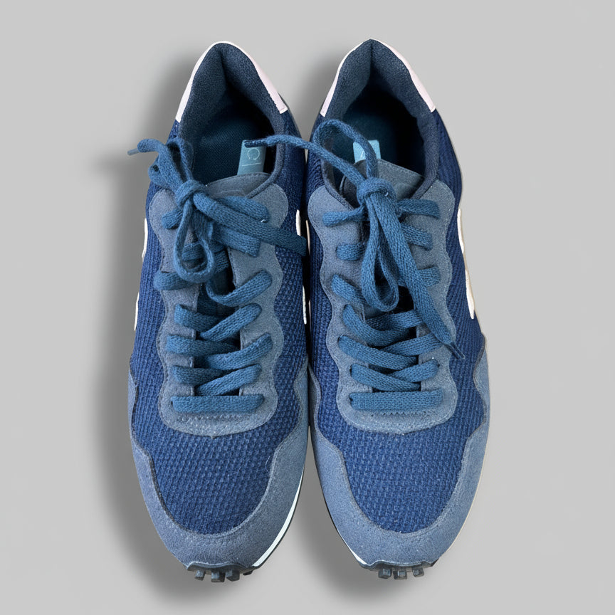 Veja navy/pale pink runners, size 7