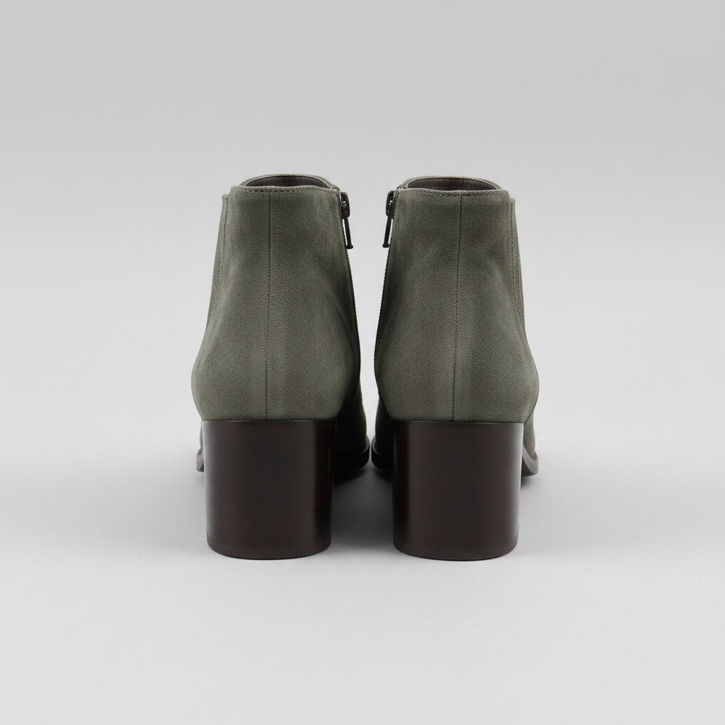 Aquatalia olive green Charlotte boots, size 9, BRAND NEW IN BOX!
